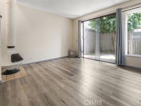 2220 E Chapman 51 Avenue, Fullerton, CA