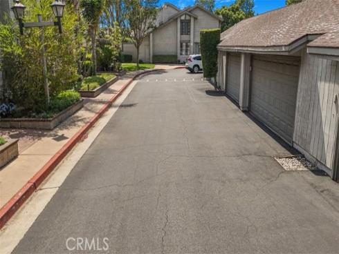 2220 E Chapman 51 Avenue, Fullerton, CA