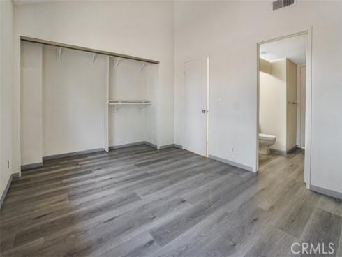 2220 E Chapman 51 Avenue, Fullerton, CA