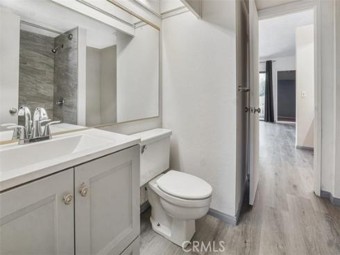 2220 E Chapman 51 Avenue, Fullerton, CA