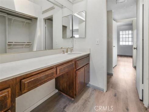 2220 E Chapman 51 Avenue, Fullerton, CA