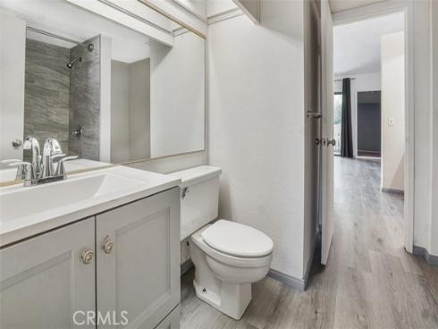 2220 E Chapman 51 Avenue, Fullerton, CA