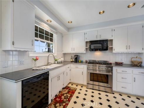 1113 Hollydale Drive, Fullerton, CA