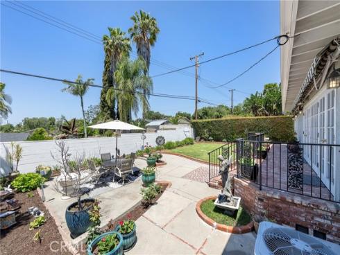1113 Hollydale Drive, Fullerton, CA