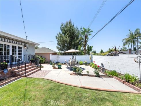1113 Hollydale Drive, Fullerton, CA