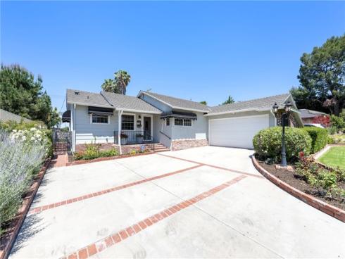 1113 Hollydale Drive, Fullerton, CA