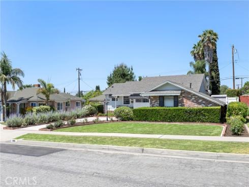 1113 Hollydale Drive, Fullerton, CA