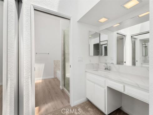 2220 E Chapman 12 Avenue, Fullerton, CA