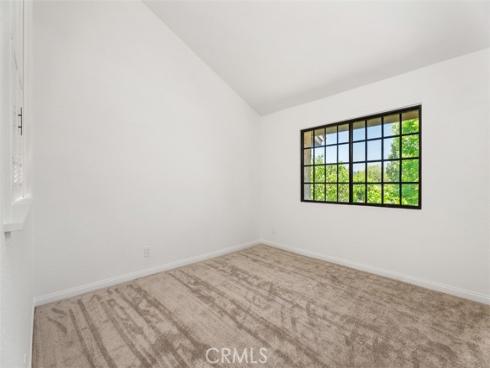 2220 E Chapman 12 Avenue, Fullerton, CA