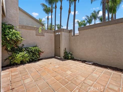 2220 E Chapman 12 Avenue, Fullerton, CA