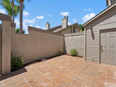 2220 E Chapman 12 Avenue, Fullerton, CA