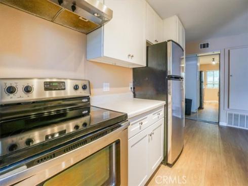 400 N Acacia D16 Avenue, Fullerton, CA