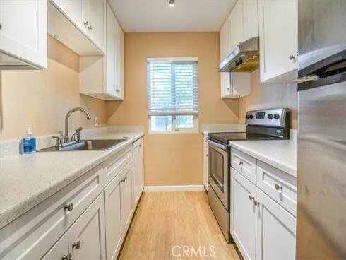 400 N Acacia D16 Avenue, Fullerton, CA