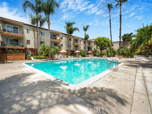 400 N Acacia D16 Avenue, Fullerton, CA