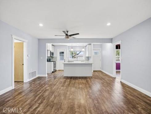 1501 W Baker Avenue, Fullerton, CA