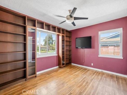 1501 W Baker Avenue, Fullerton, CA