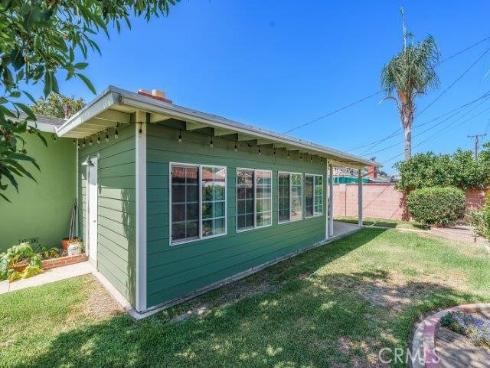 1501 W Baker Avenue, Fullerton, CA