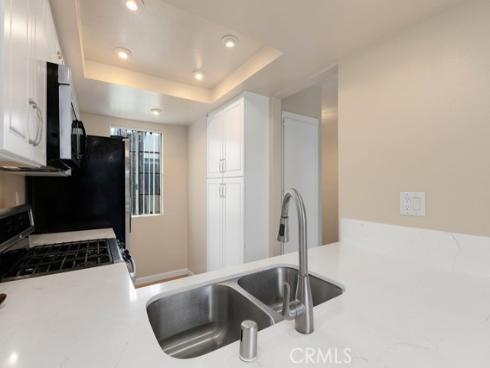 2410 W Orangethorpe 5 Avenue, Fullerton, CA