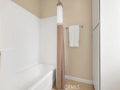 2410 W Orangethorpe 5 Avenue, Fullerton, CA