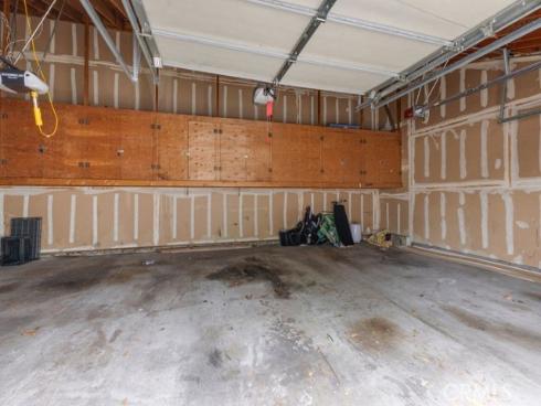 2410 W Orangethorpe 5 Avenue, Fullerton, CA