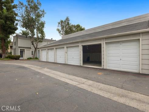 2410 W Orangethorpe 5 Avenue, Fullerton, CA