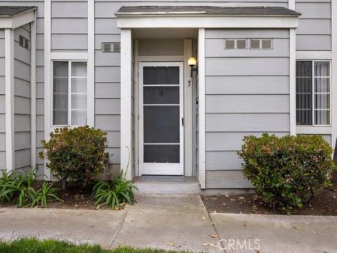 2410 W Orangethorpe  5  Avenue, Fullerton, CA