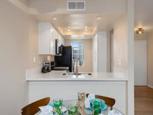 2410 W Orangethorpe 5 Avenue, Fullerton, CA