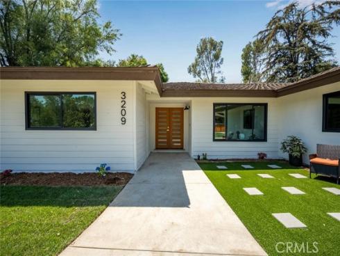 3209 Lakeknoll Drive , Fullerton, CA