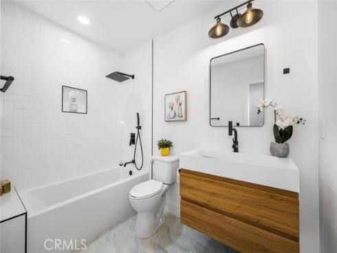 3209 Lakeknoll Drive , Fullerton, CA