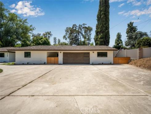 3209 Lakeknoll Drive , Fullerton, CA