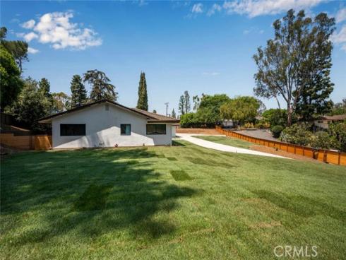3209 Lakeknoll Drive , Fullerton, CA