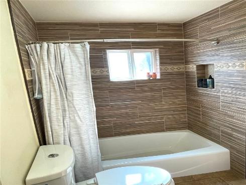 2404 W Oak Avenue, Fullerton, CA