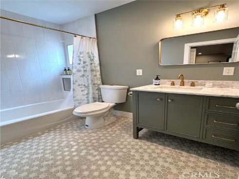 2404 W Oak Avenue, Fullerton, CA