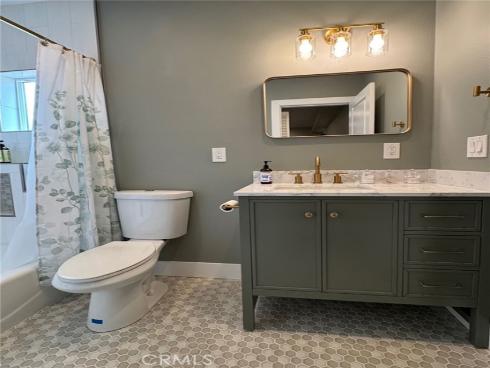 2404 W Oak Avenue, Fullerton, CA