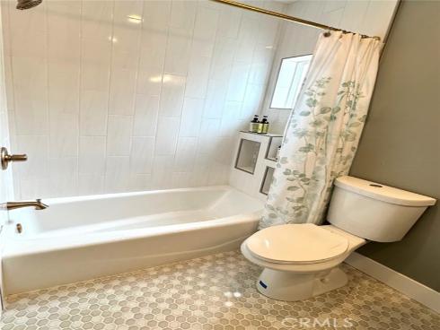 2404 W Oak Avenue, Fullerton, CA