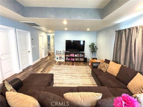 2404 W Oak Avenue, Fullerton, CA