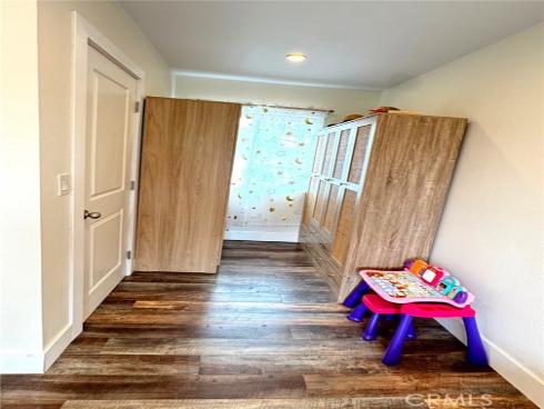 2404 W Oak Avenue, Fullerton, CA