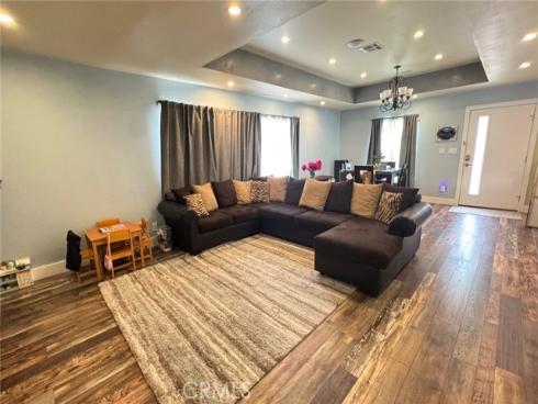 2404 W Oak Avenue, Fullerton, CA