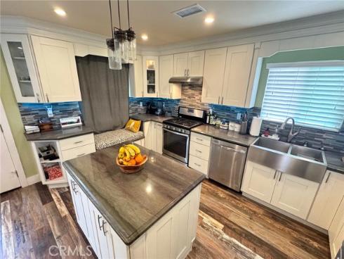 2404 W Oak Avenue, Fullerton, CA