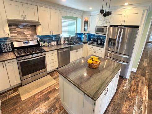 2404 W Oak Avenue, Fullerton, CA