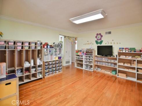 1918 W Orangethorpe Avenue, Fullerton, CA