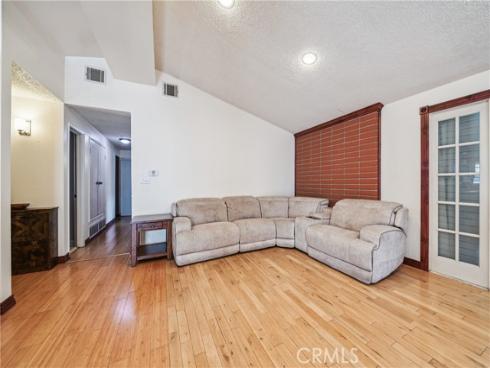 2148 W Houston Avenue, Fullerton, CA