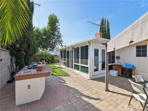 2148 W Houston Avenue, Fullerton, CA