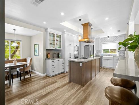 1113 N Raymond Avenue, Fullerton, CA