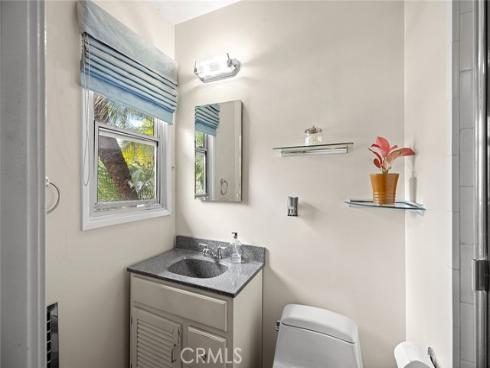 1113 N Raymond Avenue, Fullerton, CA