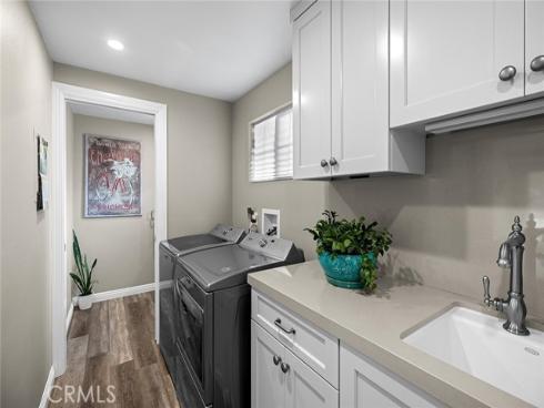 1113 N Raymond Avenue, Fullerton, CA