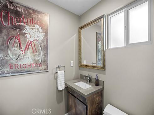 1113 N Raymond Avenue, Fullerton, CA