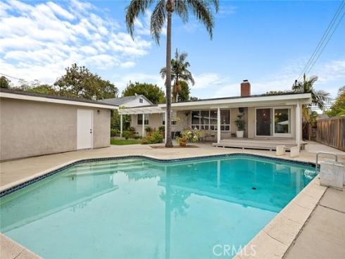 1113 N Raymond Avenue, Fullerton, CA