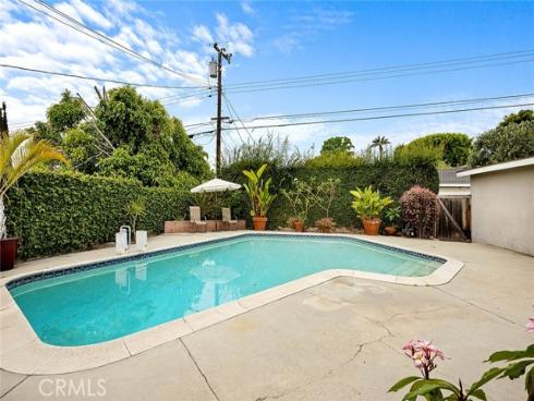 1113 N Raymond Avenue, Fullerton, CA