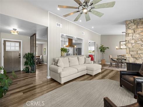 1113 N Raymond Avenue, Fullerton, CA